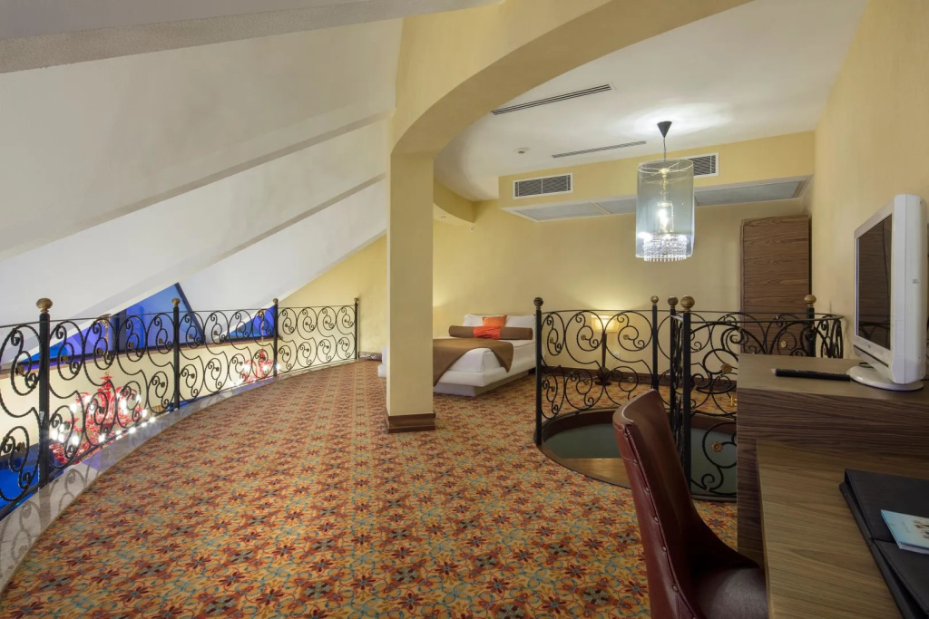 Granada Luxury Okurcalar