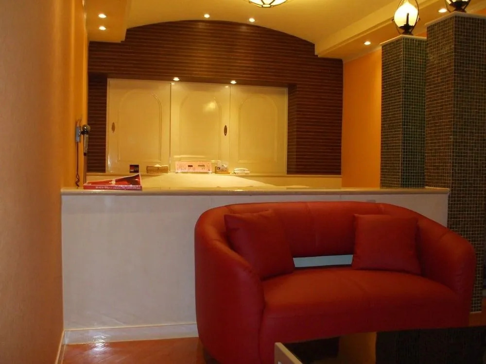 Hotel Large