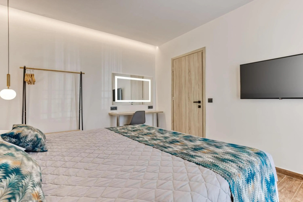 Sirocco Hotel
