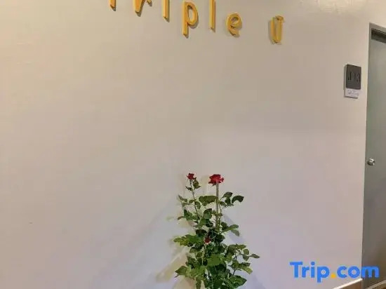 Triple J hotel Trang