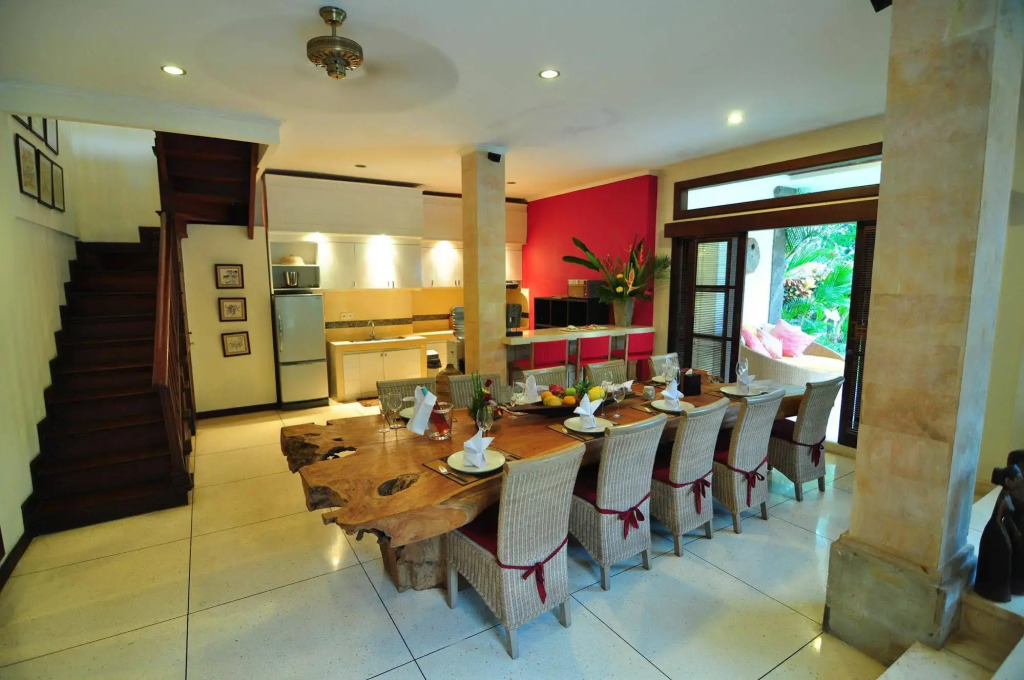 Arwana Estate