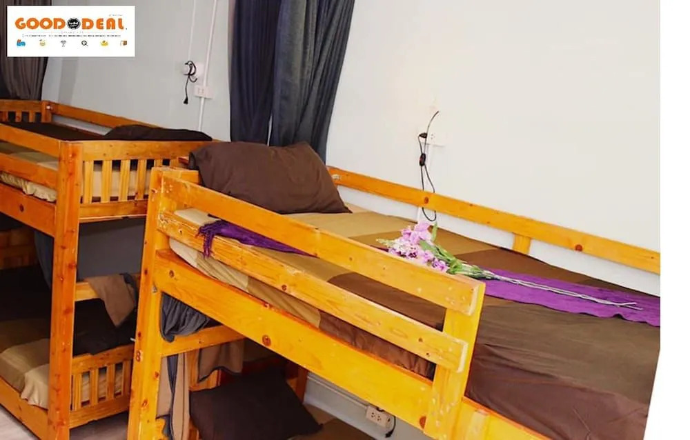 Good Deal Hostel