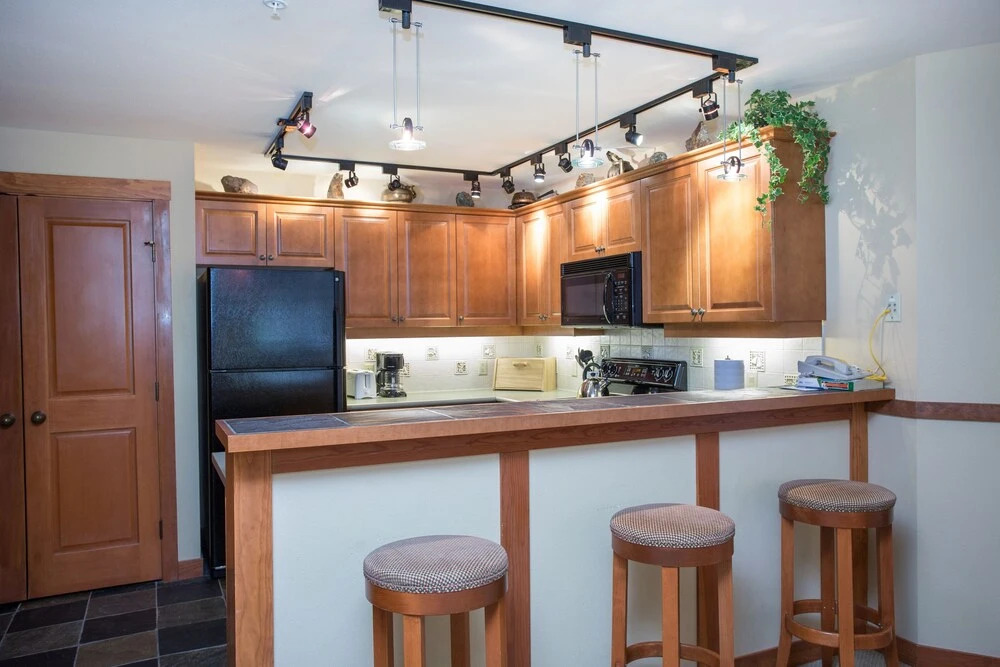 1214 - Two Bedroom Standard Eagle Springs West 2 Condo by RedAwning