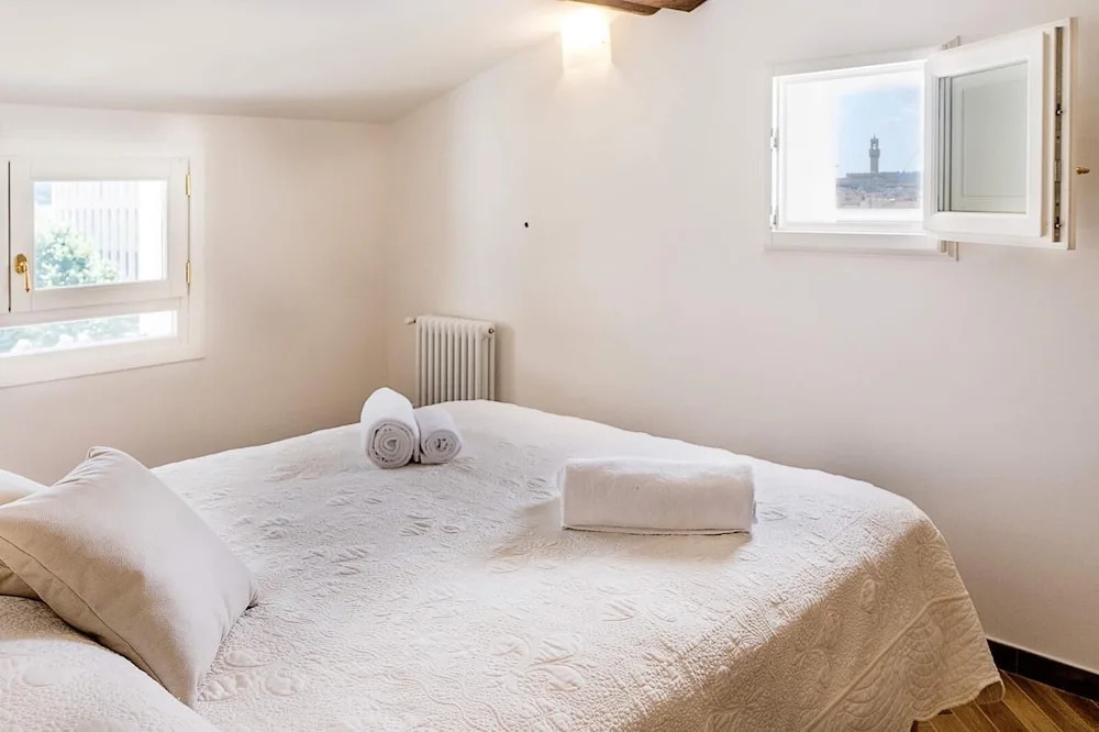 Evaluna Apartments