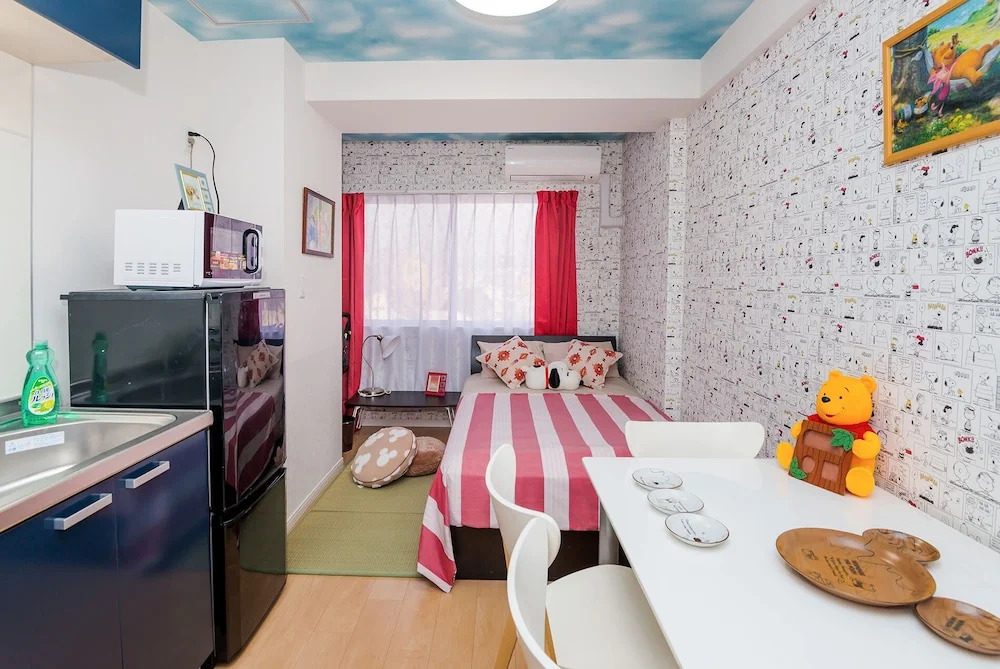 Sunny and Comfortable  Apartment 73