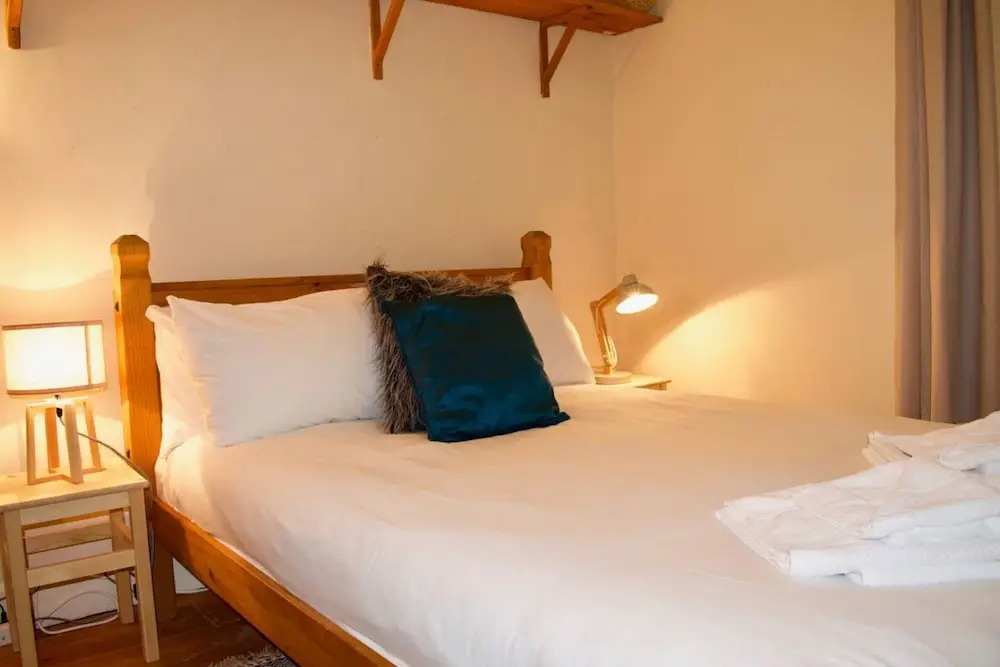 Central 3 Bedroom Next to Leafy Meadows