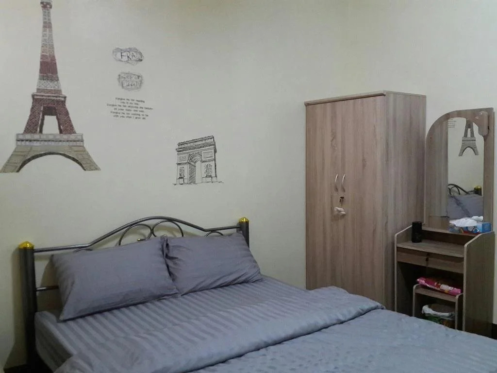 Green Box Hostel