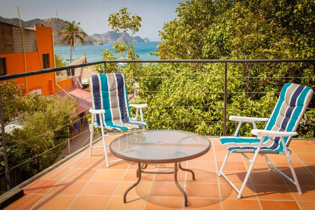 Ocean Lovers Taganga - PADI Dive Center & Hostel