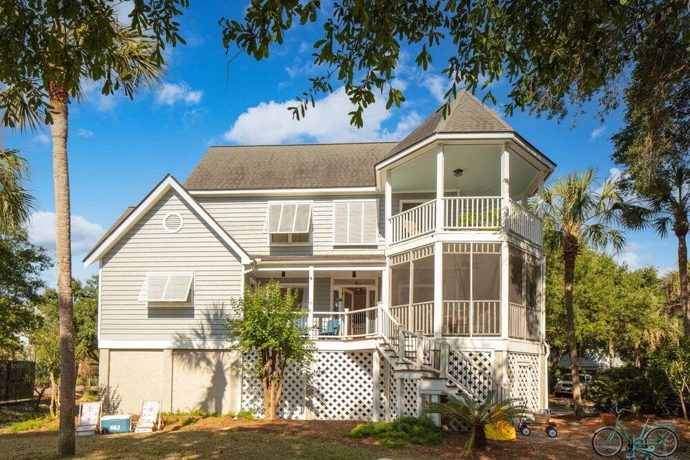 Huckleberry by Avantstay Classic Charleston Home Close to Beach Outdoor Dining