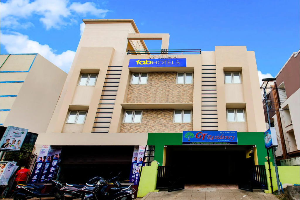 FabHotel Green Tree Residency
