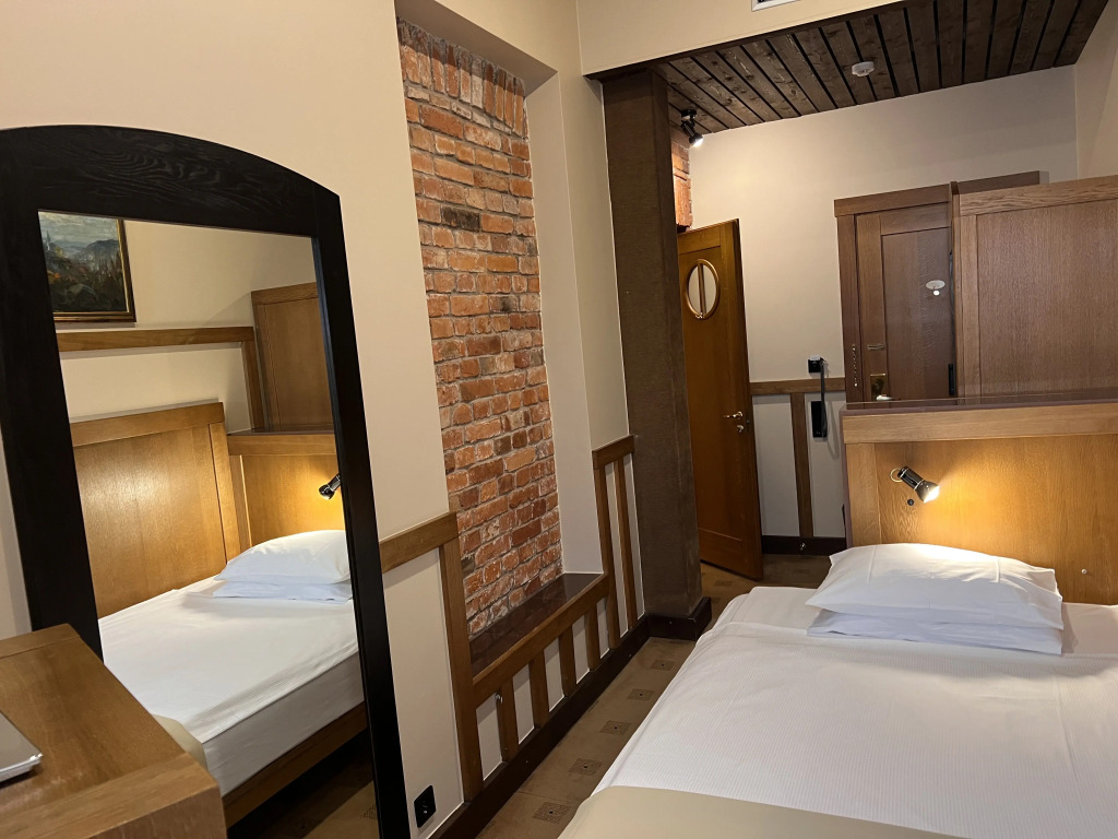 Отель Best Western Santakos