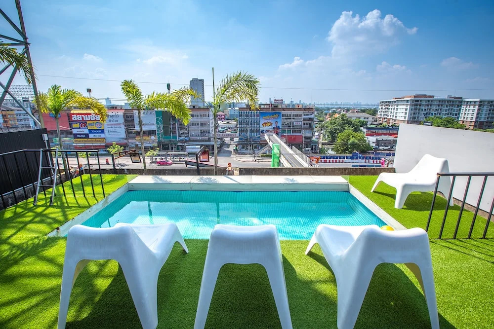 Shakira Hostel