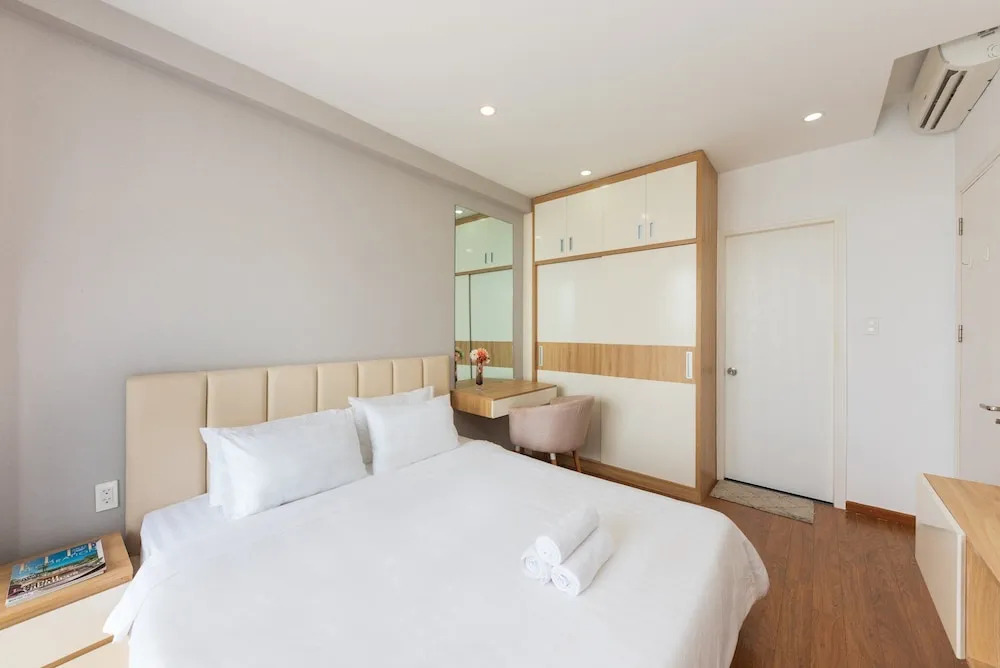 Chau Apartments
