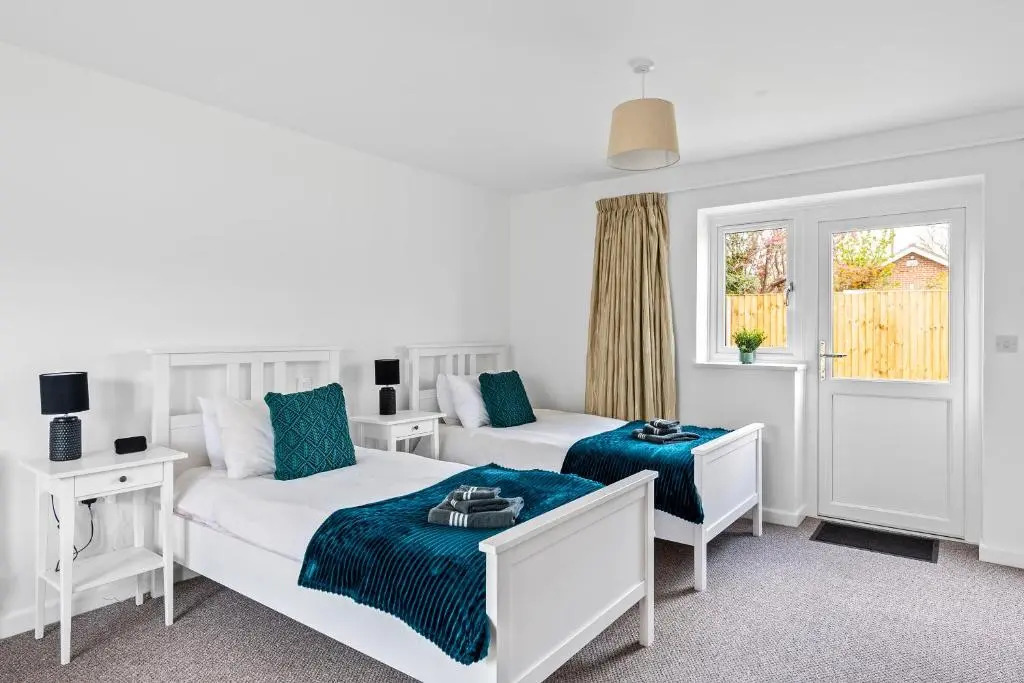 Number 4 - Lytton Tree Lodge, Reydon, Southwold