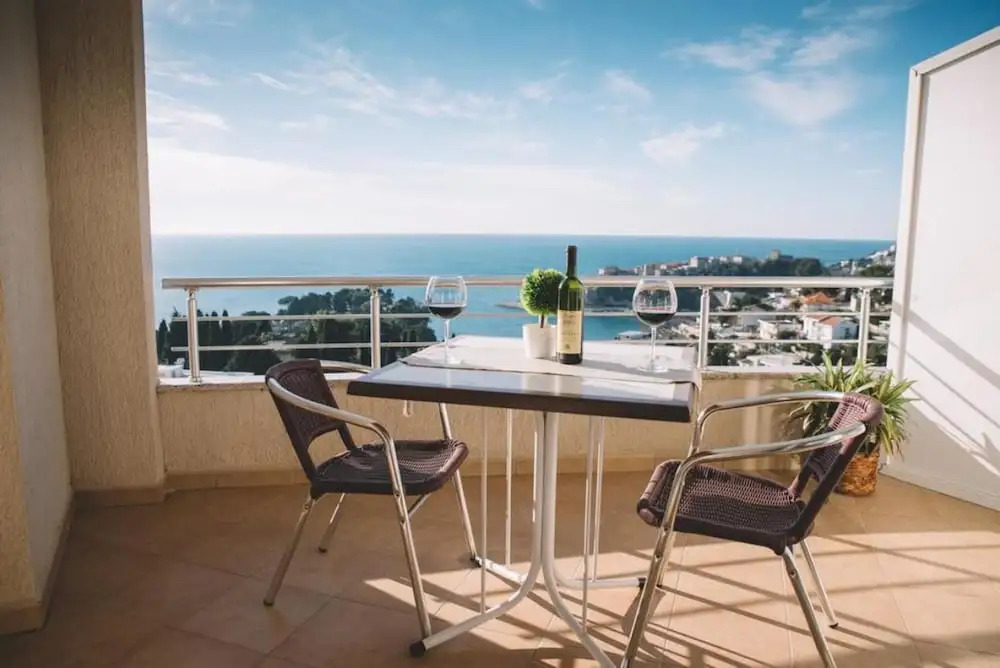 Panorama Apartments & Rooms