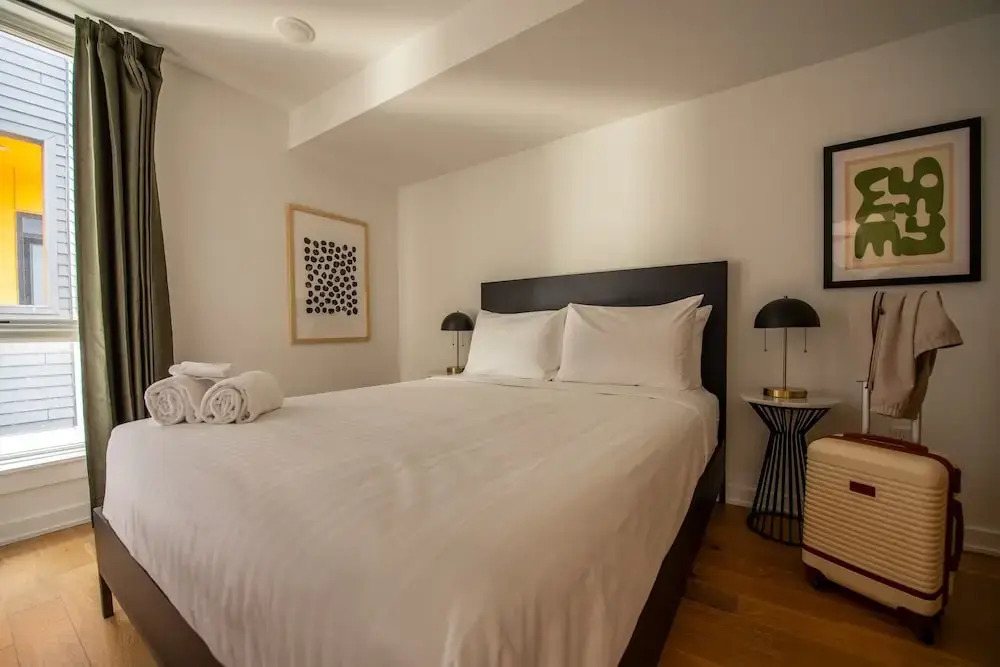 Sosuite 2BR Apt w W D Newly Renovated