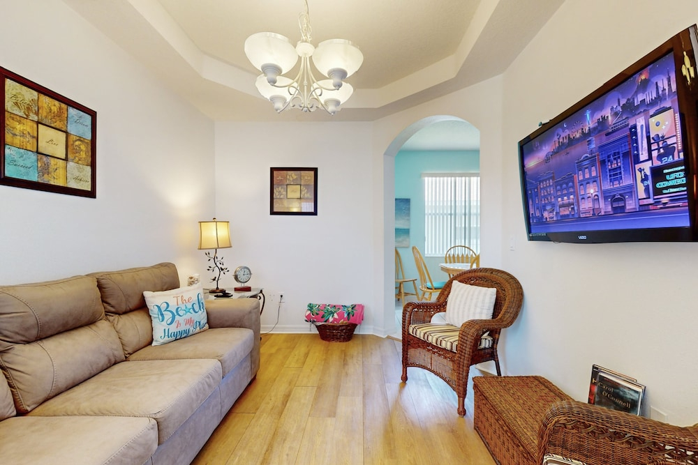 Single-story Home With Private Pool, Wifi, Central AC, WD and Full Kitchen
