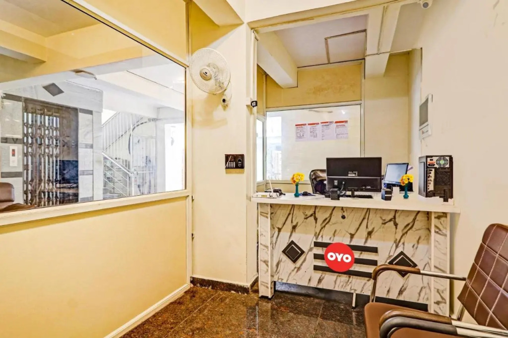 OYO 70119 Happy stay Hotels