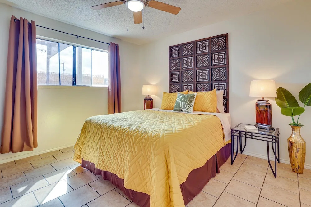 San Antonio Townhome: 3 Mi to Lackland Afb!