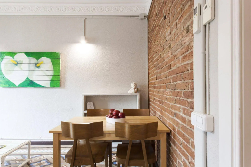 Fuster Apartments by Aspasios