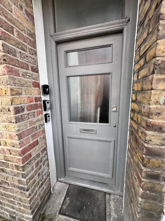 Cozy London Apartment With Great Location