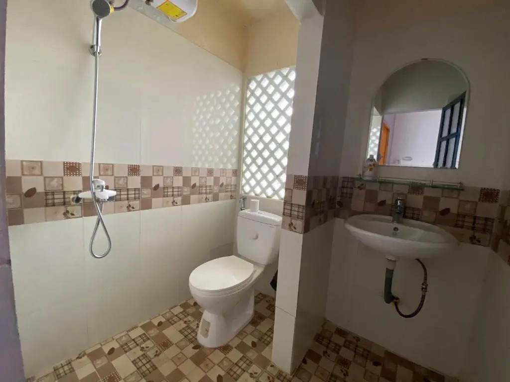 Nhà Tím Homestay