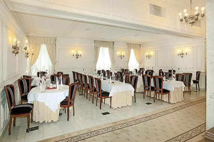 Palace Hotel