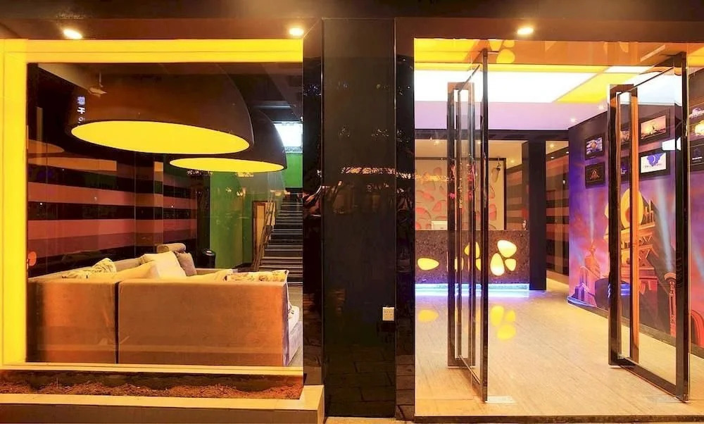 Guilin Kalai Film Theme Hotel
