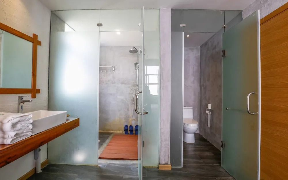 Bajie Youth Hostel National Forest Park