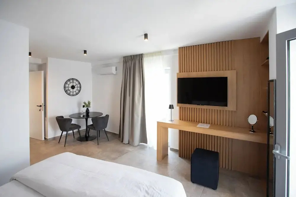 Griffin Suites