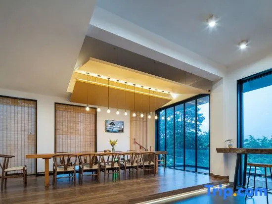 Dongmei Yueju Qiyue Yunsu Hotel