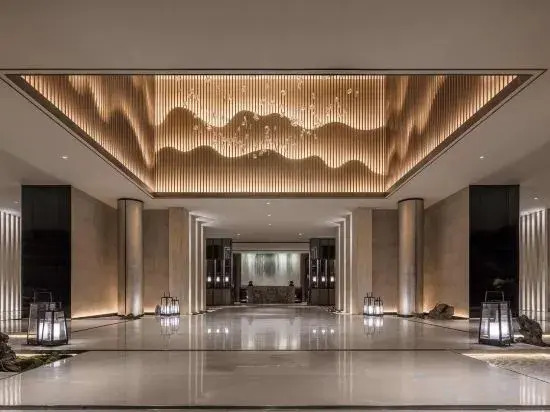 New Beacon Yunman Internation Hotel (Yingshan  Chaxiang Small Town)