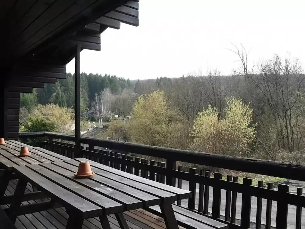 Spacious 8-bedroom Chalet