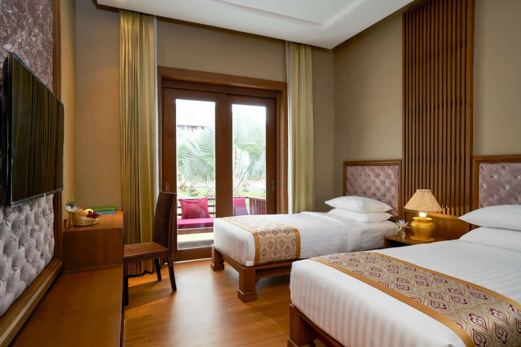 Royal Palace Hotel