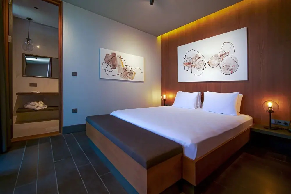 Highend Hotel & Residance