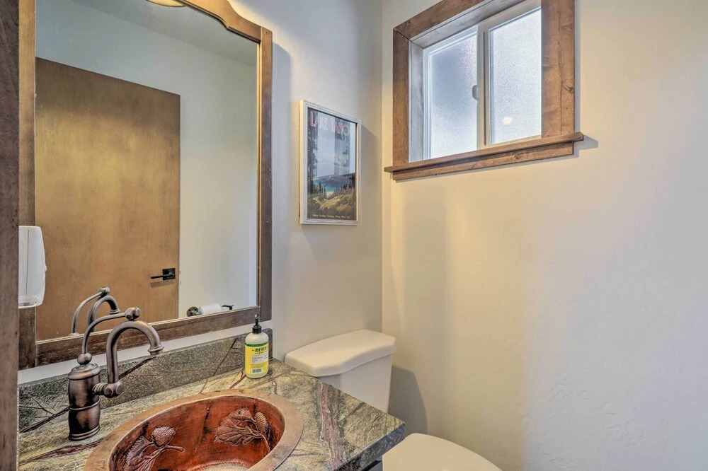 Incline Village Cabin w/ Patio: 2 Mi to Beach!