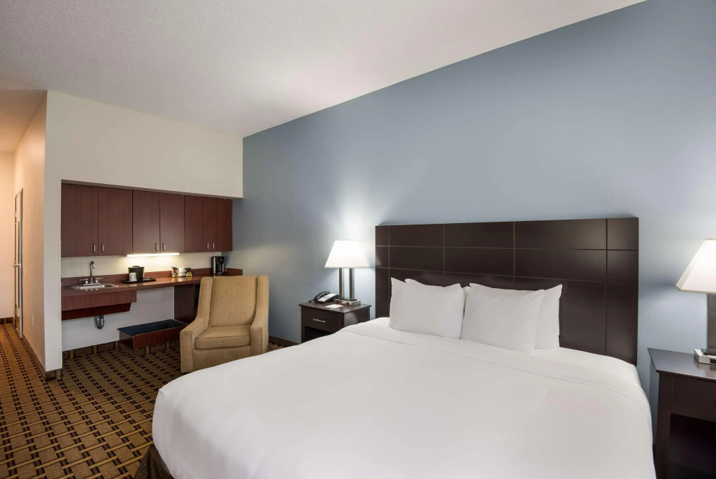 SureStay Plus Hotel by Best Western Coralville Iowa City