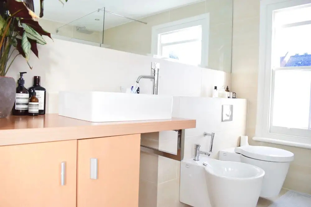 Artistic 3 Bedroom London Home With Garden