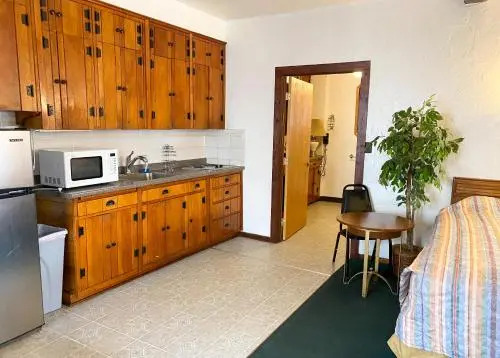 Guest Ranch Motel