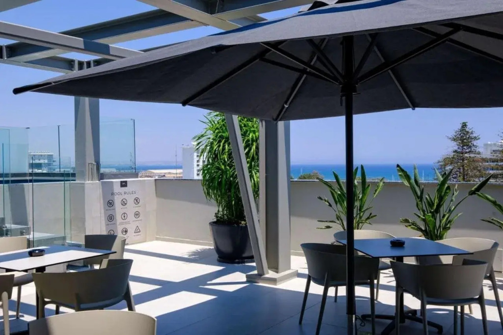 Mercure Larnaca Finikoudes Beach