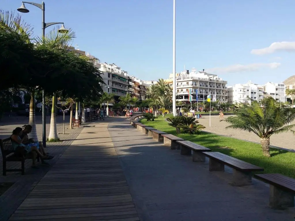 San Marino with heated pool, only 450 meters to the beach, wifi