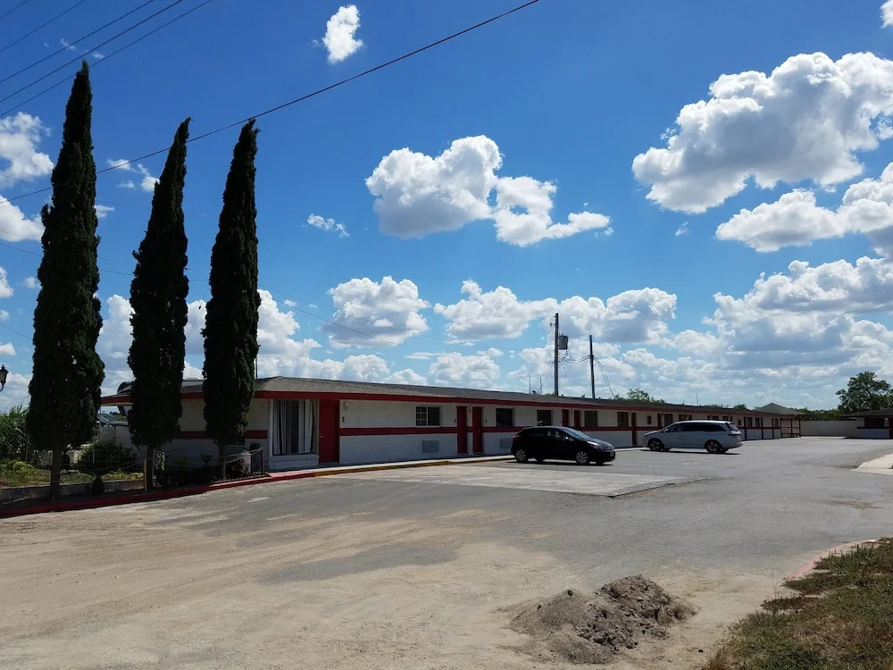 Luxury Inn & RV Park