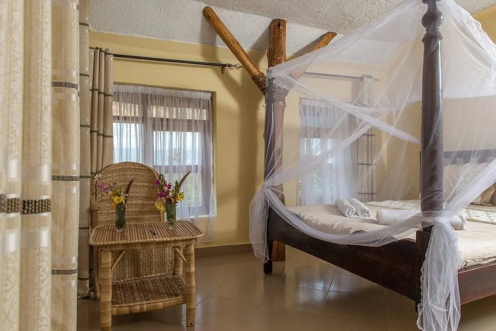 Kyaninga Royal Cottage