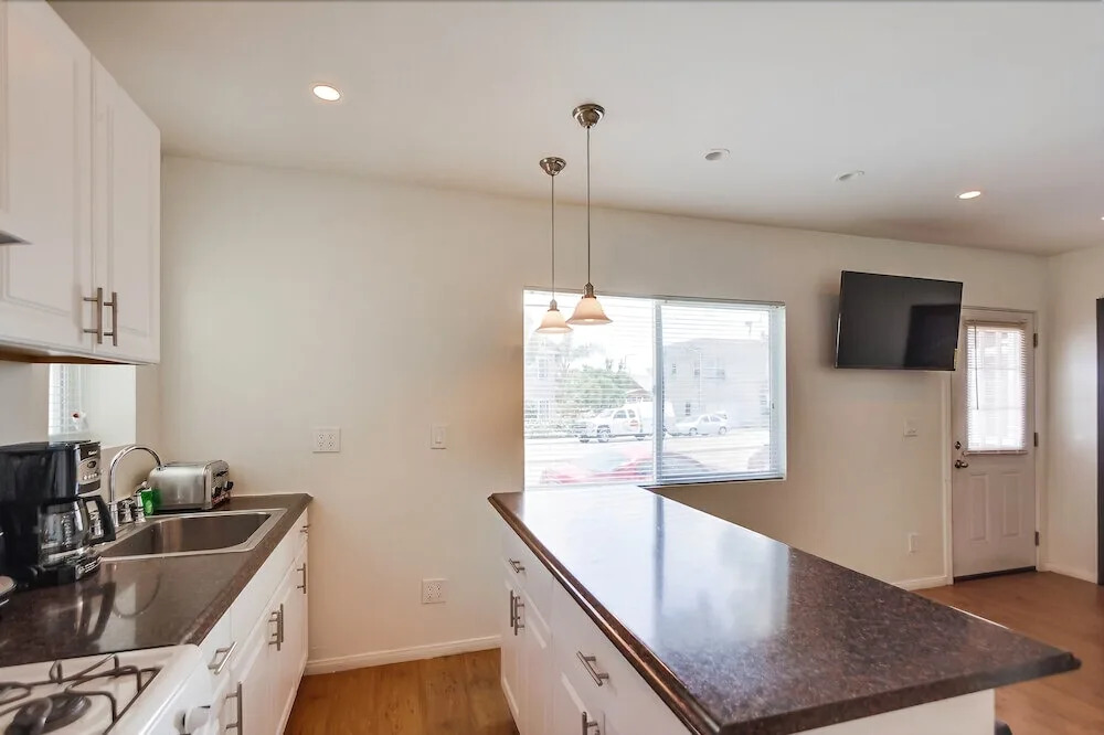 Mission Cottage 3376