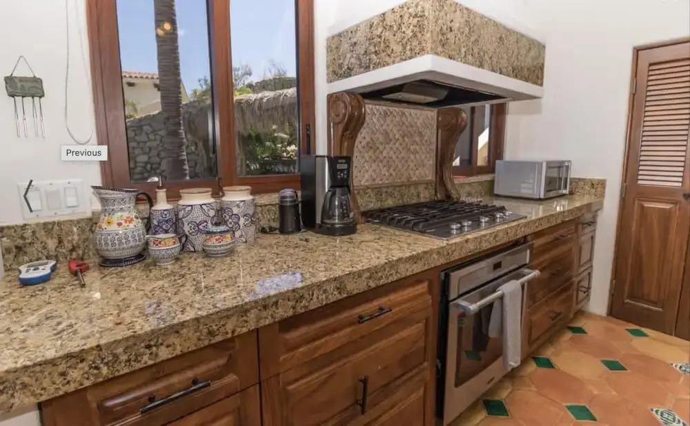 Casa Tranquila Only Steps to The Ocean 5-bedrooms Sleeps 9