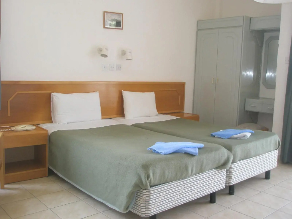 DebbieXenia Hotel Apartments