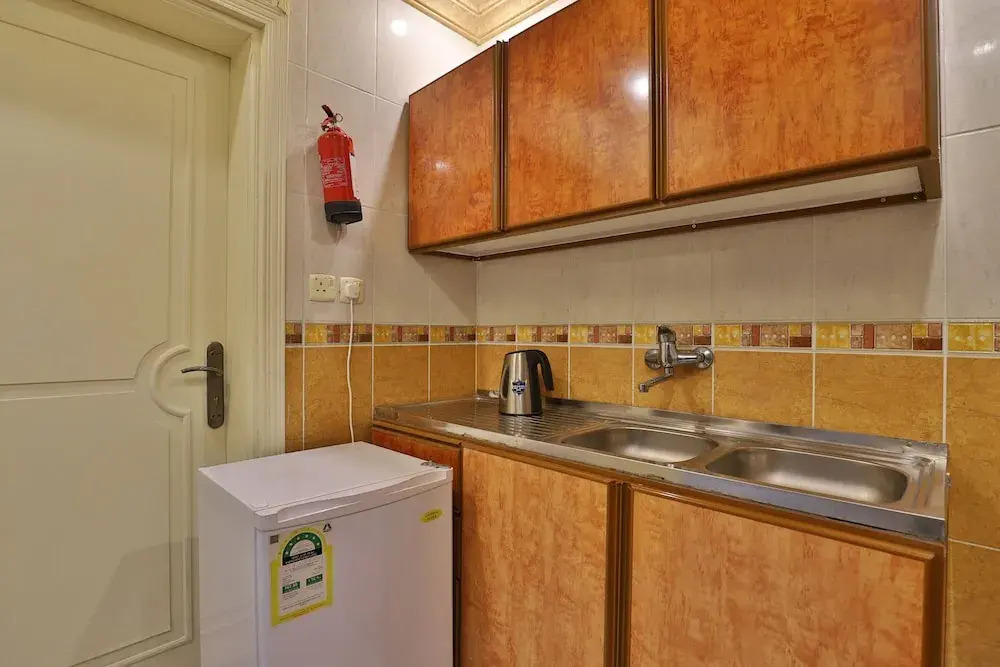OYO 341 Sorooh Taibah Furnished Apts