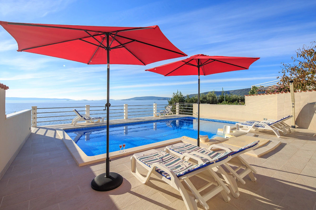 Holiday house Ante - 6m from the sea Seget Vranjica, Riviera Trogir