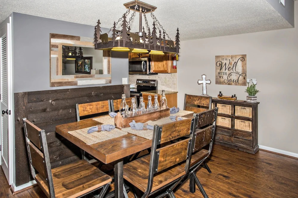 Cedar Lodge 401