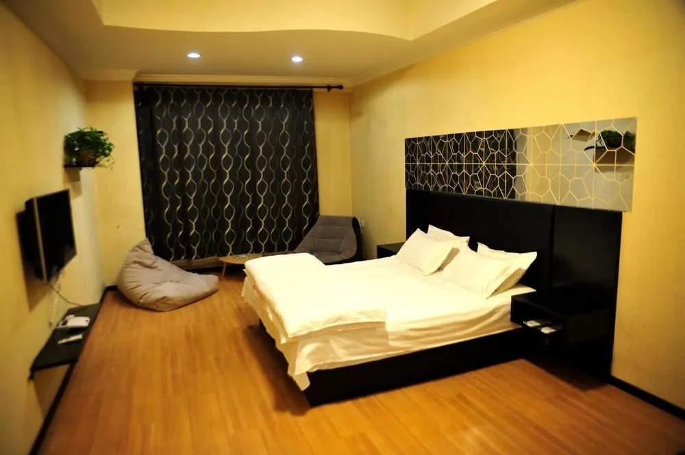 Yijia Holiday Guest House